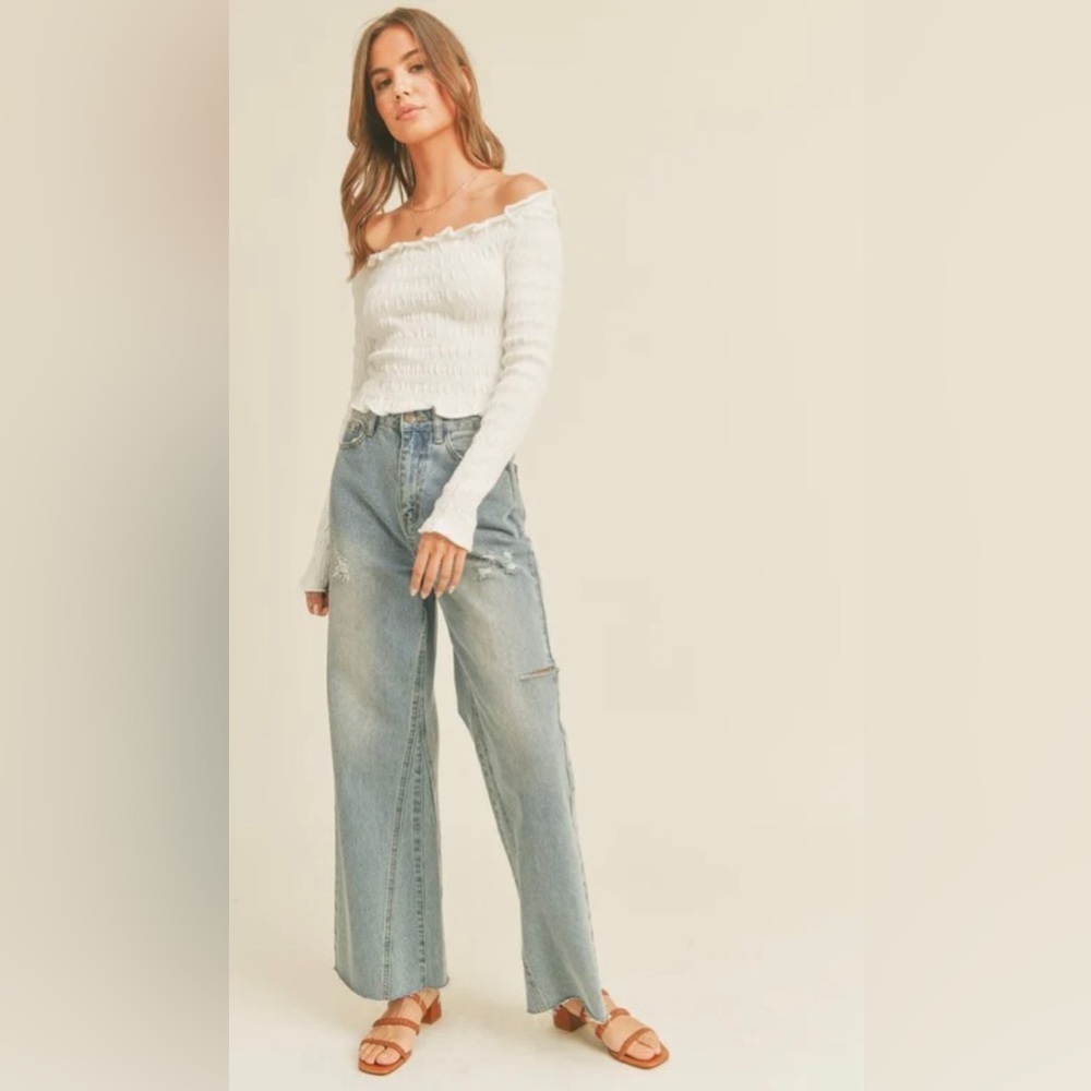 White Off-Shoulder Crop Top small flattering NWOT sexy boutique Zara soft new​​​